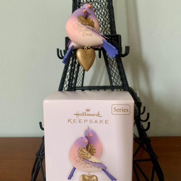 Hallmark 2012 Keepsake Two Turtle Doves - 12 Days Of Christmas - Picture 3 of 5
